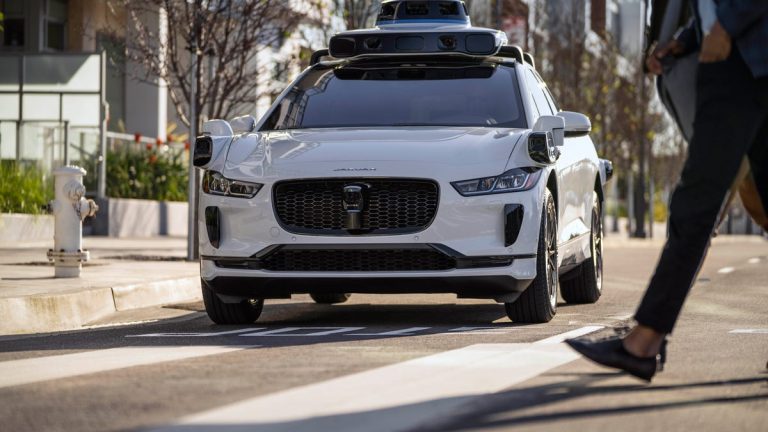 Self-driving cars and AI voice and image generation lead ZDNET's Innovation Index