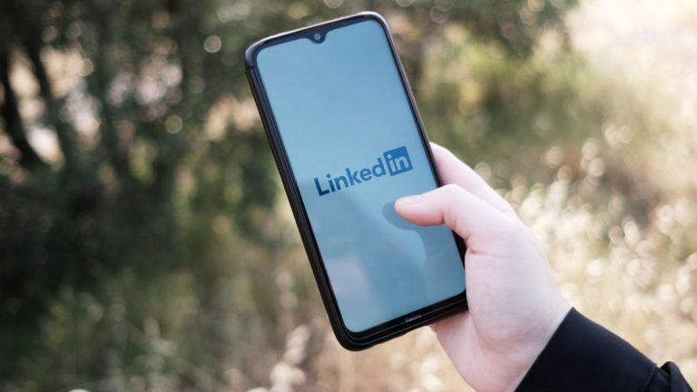 LinkedIn Premium subscribers get more AI-powered job hunt tools. Here's what's new